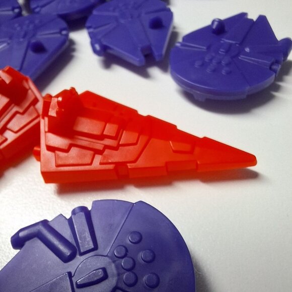 Star Wars Monopoly 1997 Trilogy Edition Replacement Houses Tokens Cupcake Topper - Picture 1 of 9
